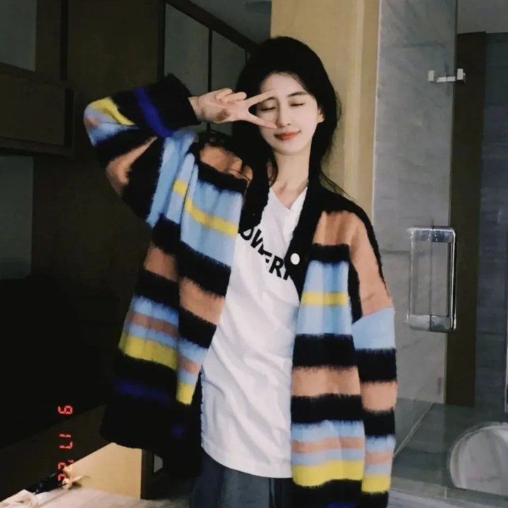 小姐嬉春